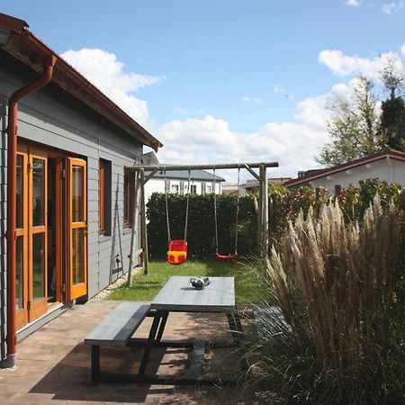 Villa Emilia - Gemuetliches Kinderfreundliches Blockhaus Mit Umzaeuntem Garten Синт Аналанд Екстериор снимка