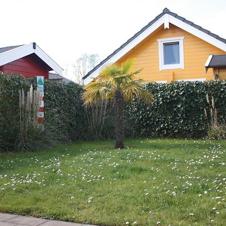 Villa Emilia - Gemuetliches Kinderfreundliches Blockhaus Mit Umzaeuntem Garten Синт Аналанд Екстериор снимка